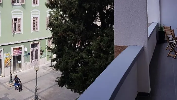 Kalea Center Апартаменти